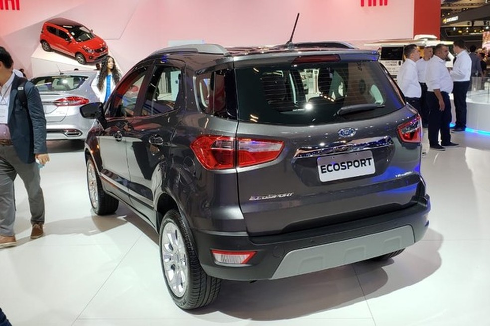 Ford EcoSport perdeu o estepe no porta-malas na versão Titanium (Foto: Tabatha Benjamin/Auto News Brasil) — Foto: Auto Esporte