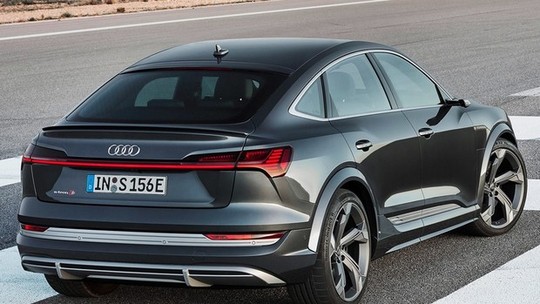Audi e-tron Sportback chega ao Brasil custando menos e com mais autonomia que "irmão" SUV