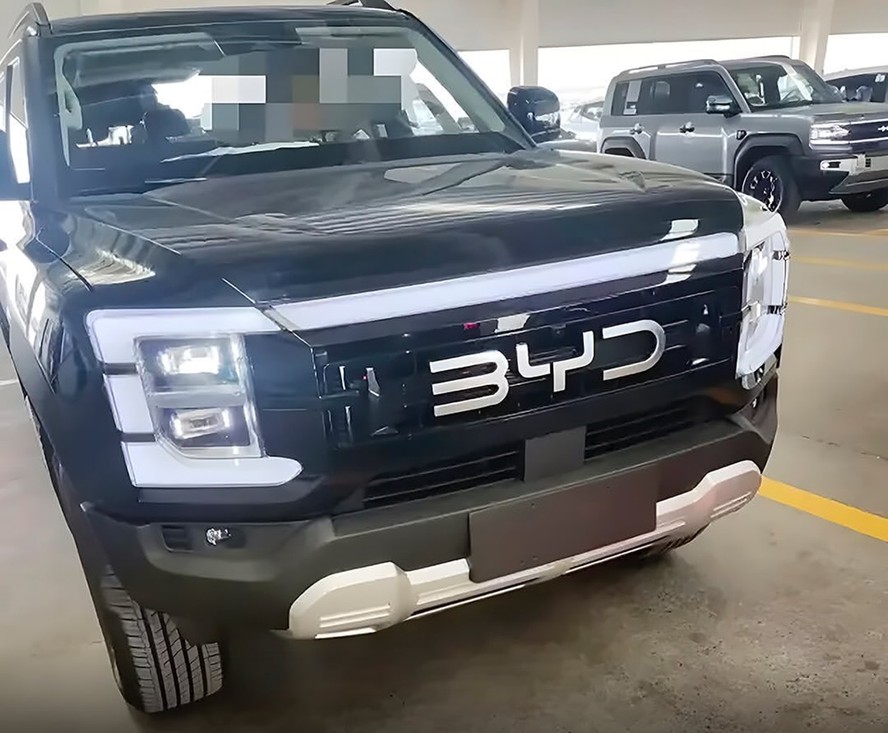 BYD Shark, nova picape média da marca, é flagrada e entrega design parecido com Ford F-150