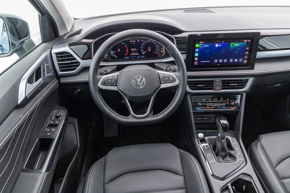 Confira o que cada versão do Volkswagen Taos oferece, além do pacote de equipamentos — Foto: Renato Durães/Auto News Brasil