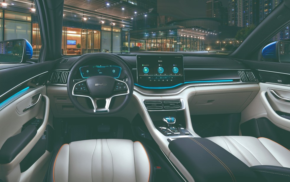 BYD Song Plus é equipado com tela giratória de 12,8 polegadas — Foto: Divulgação