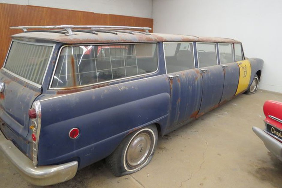 Coleção com mais de 700 carros vintage é leiloada nos EUA