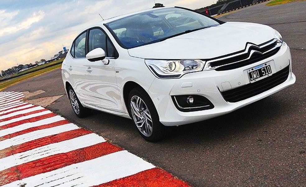 Citroën C4 Lounge (Foto: Oswaldo Palermo/Auto News Brasil) — Foto: Auto Esporte