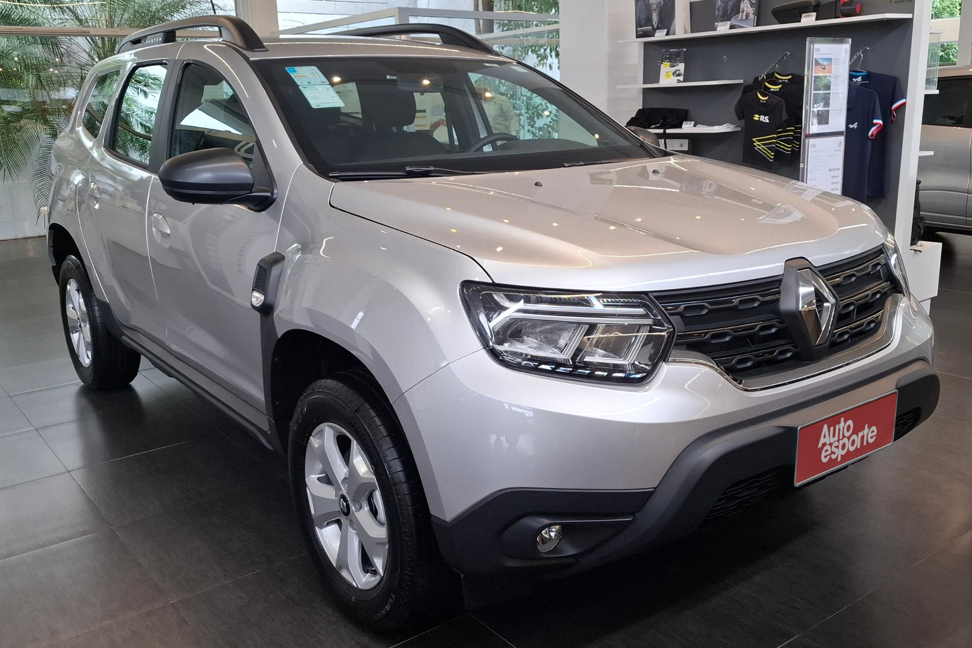 Renault Duster Intense Plus 2025: como é a versão de entrada de R$ 132.990