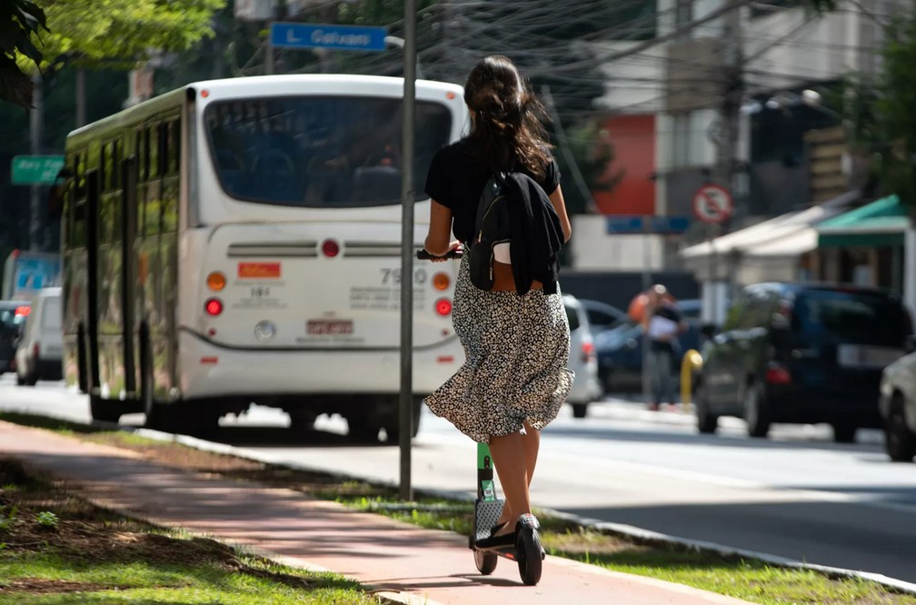 Patinete em São Paulo — Foto: Marcelo Brandt/G1