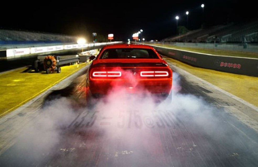 Dodge revela a traseira do novo Challenger SRT Demon (Foto: Divulgação) — Foto: Auto Esporte