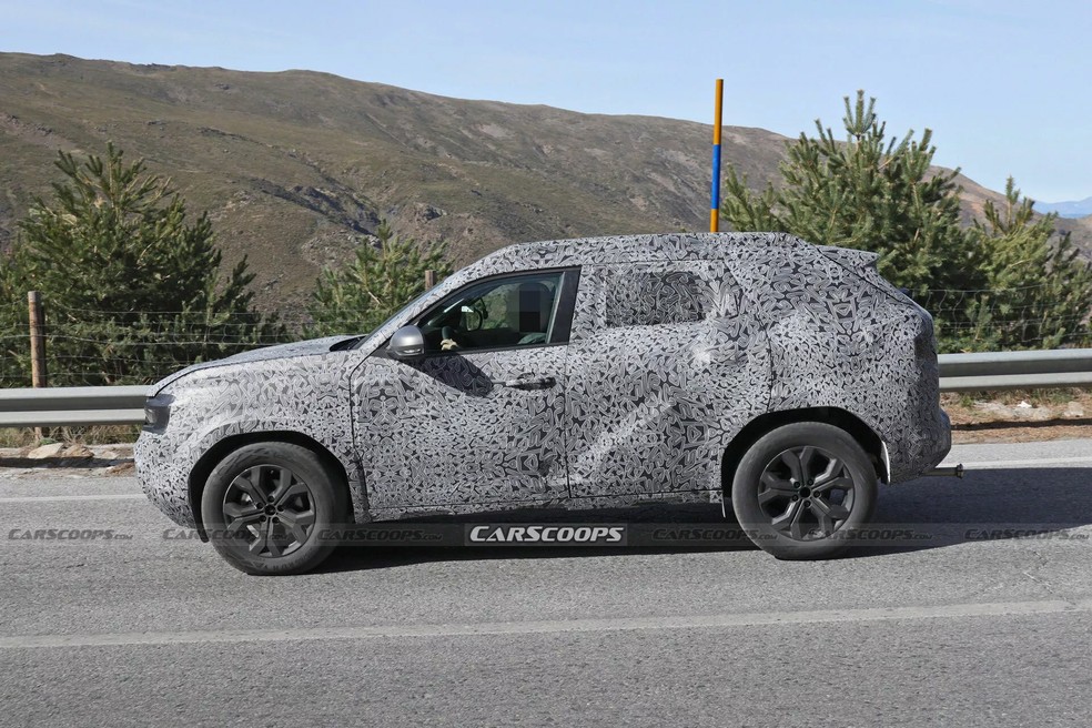 Novo SUV deve ser mais comprido e ter mais entre-eixos — Foto: Reprodução/Carscoops