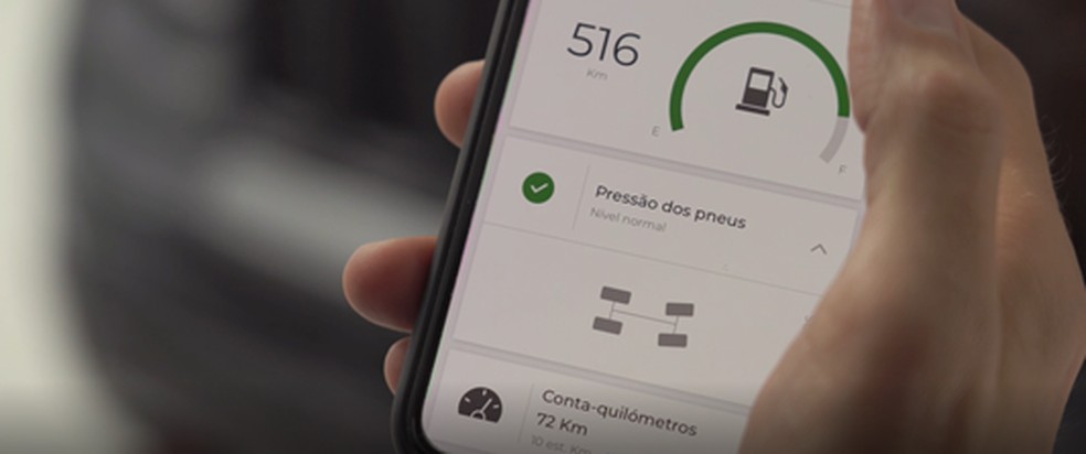 É só conectar o celular ao carro que o motorista poderá acessar informações técnicas do veículo sem ir a oficina — Foto: Divulgação 