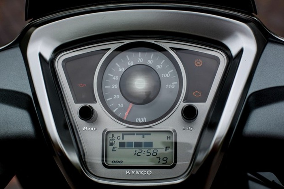 Kymco People GTI 300i (Foto: Divulgação) — Foto: Auto Esporte