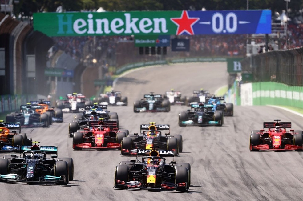 Auto News Brasil acompanhou a revelação de dois modelos duas equipes da F1 em 2026: Red Bull e Audi — Foto: Divulgação/F1