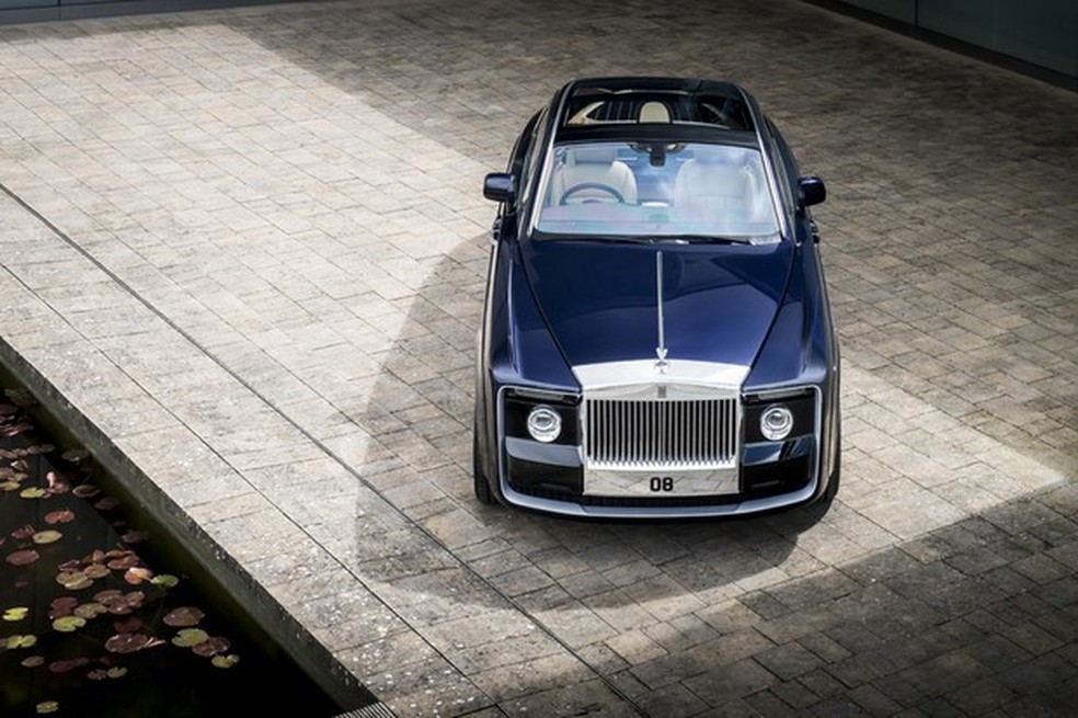 Rolls-Royce Sweptail tem teto de vidro mais complexo já visto em um carro — Foto: Divulgação