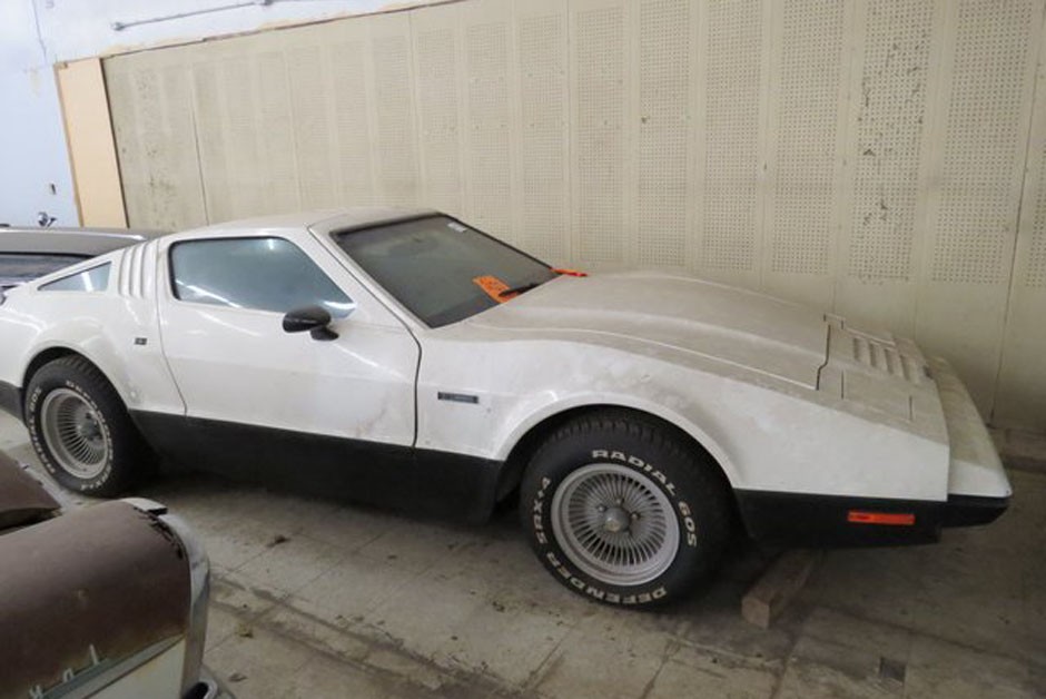 Coleção com mais de 700 carros vintage é leiloada nos EUA