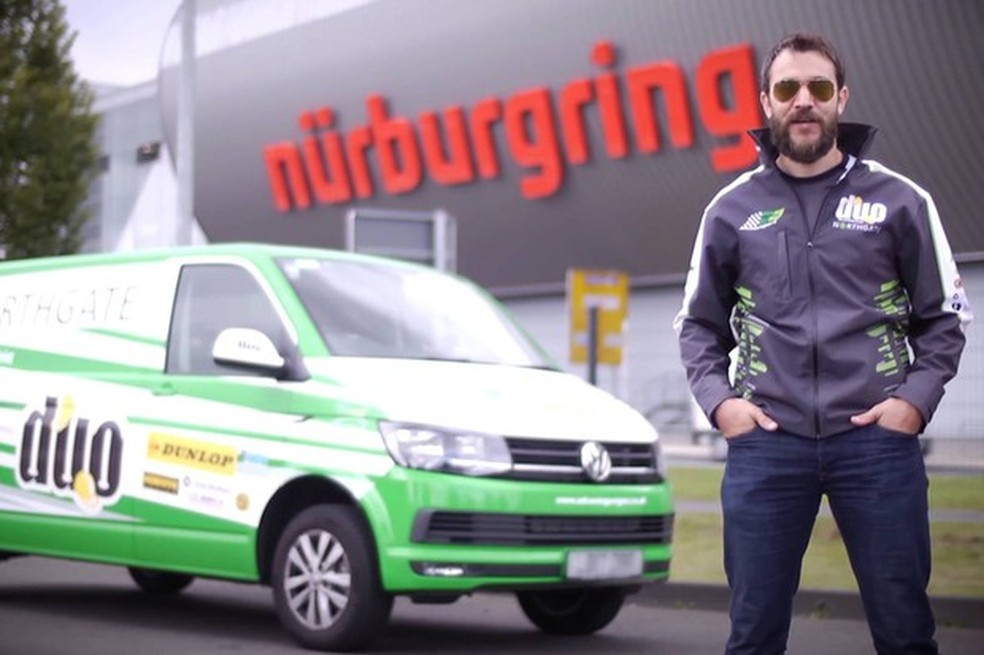 Rob Austin é piloto profissional do BTCC e conseguiu bater o recorde (Foto: Divulgação) — Foto: Auto Esporte