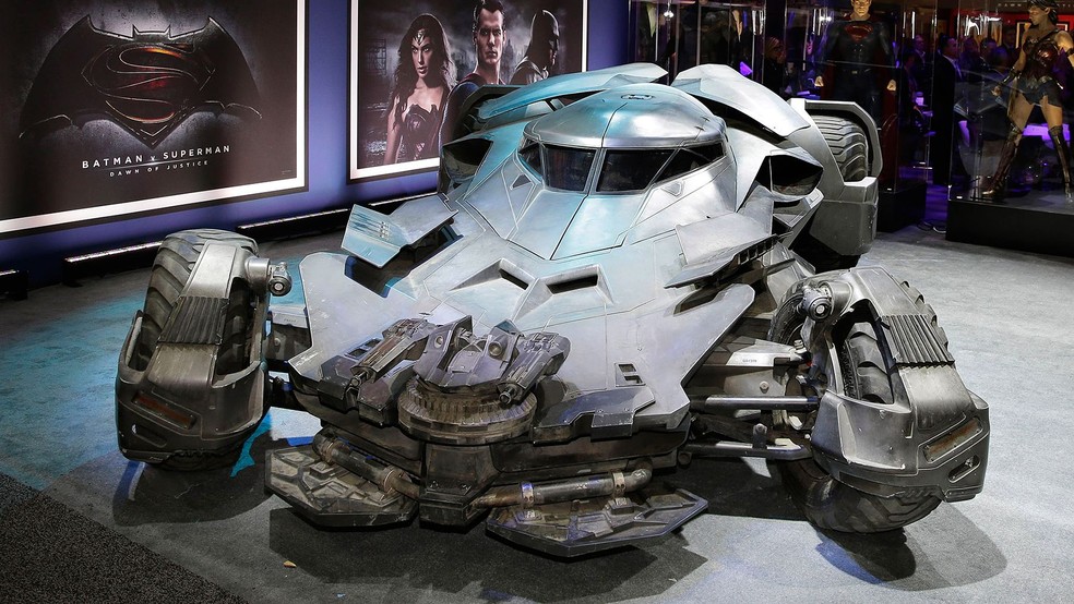 Batmóvel usado por Ben Affleck em "Batman vs Superman" foi polêmico — Foto: Reprodução