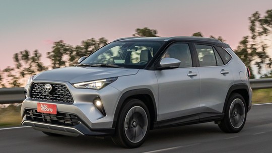Como o Toyota Yaris Cross híbrido é menos potente e mais rápido que o flex