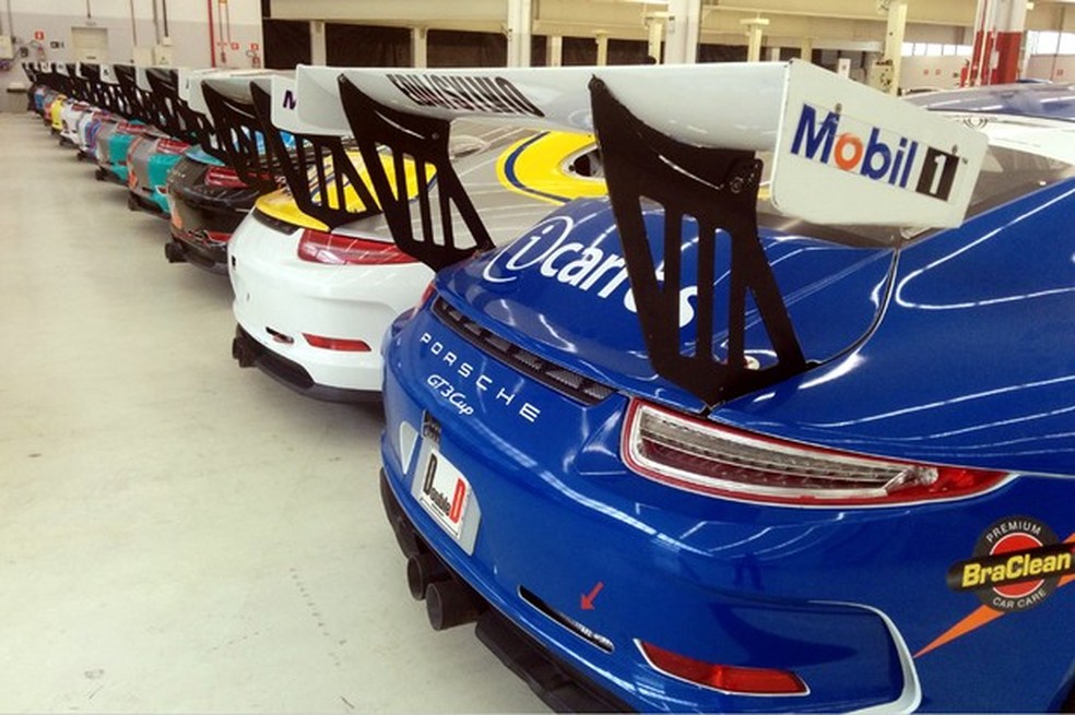 Garagem da GT3 Cup Challenge Brasil (Foto: Alexandre Izo / AE) — Foto: Auto Esporte