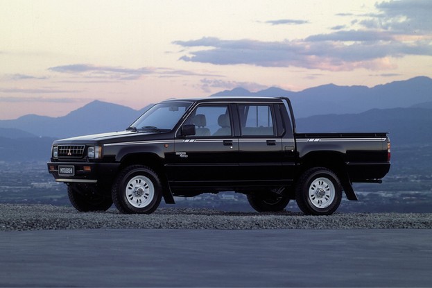 Mitsubishi L200 2a geracao - lateral