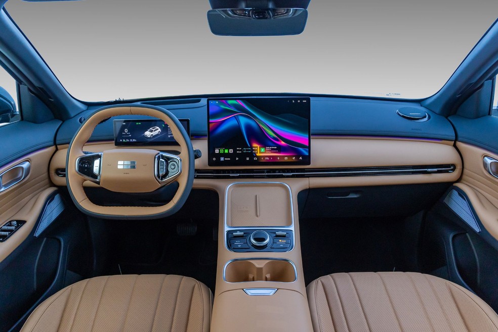 Geely EX5 EM-i Ultra 2027 marrom é bem chamativo — Foto: Renato Durães/Auto News Brasil