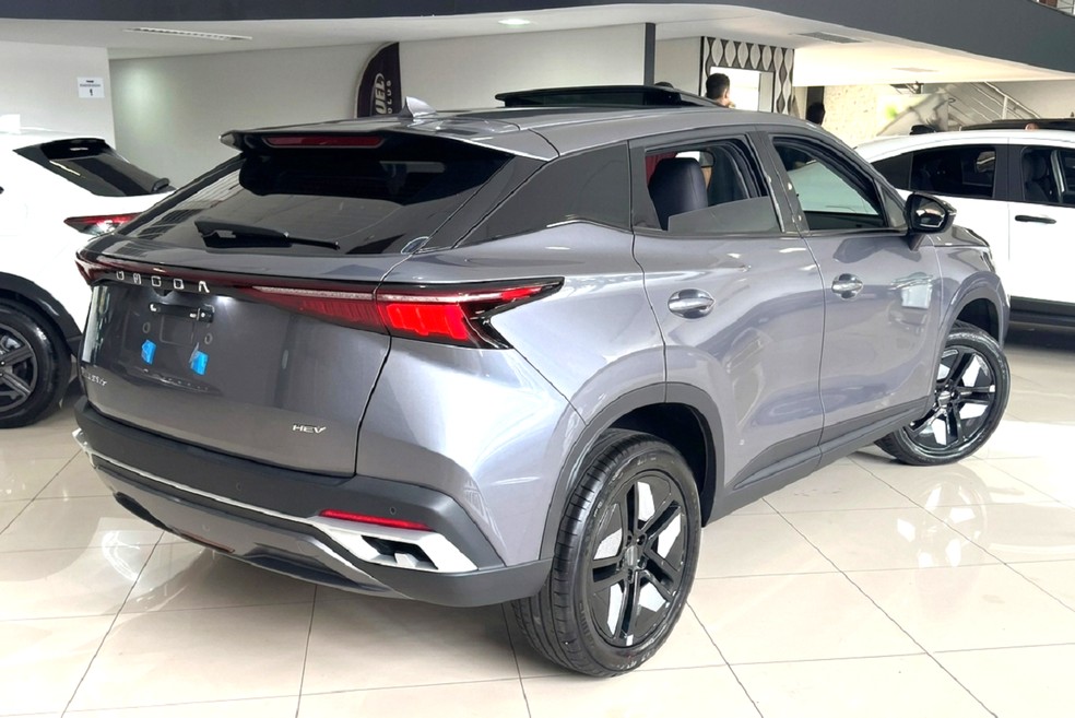 Ainda é possível encontrar anúncios de concessionárias oferecendo o Omoda 5 Luxury com o preço de lançamento: R$ 159.990 — Foto: Samuel Veículos