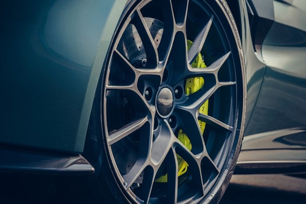 Aston Martin Vantage AMR (Foto: Divulgação) — Foto: Auto Esporte