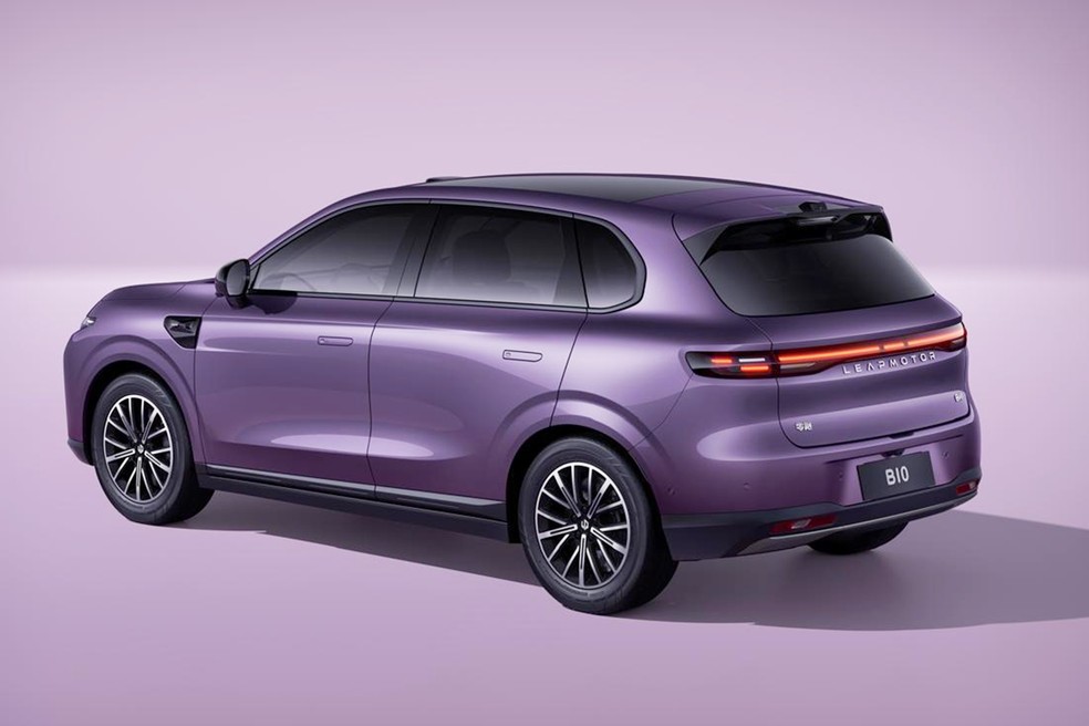 Leapmotor B10 tem ótimos 2,74 m de entre-eixos — Foto: Divulgação