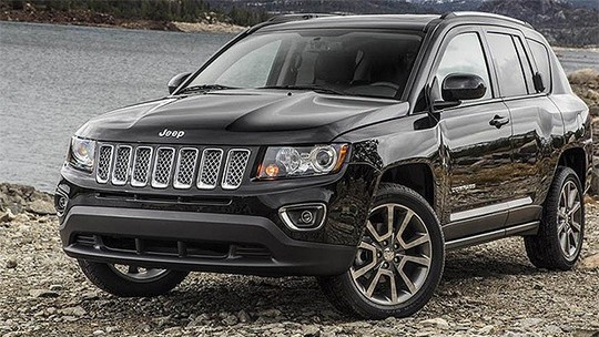 Recall: Jeep convoca 2.751 Compass por falha nos airbags e cintos de segurança