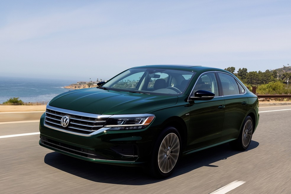 Descontinuado por aqui, Volkswagen Passat ainda é vendido em outros mercados estrangeiros — Foto: Divulgação