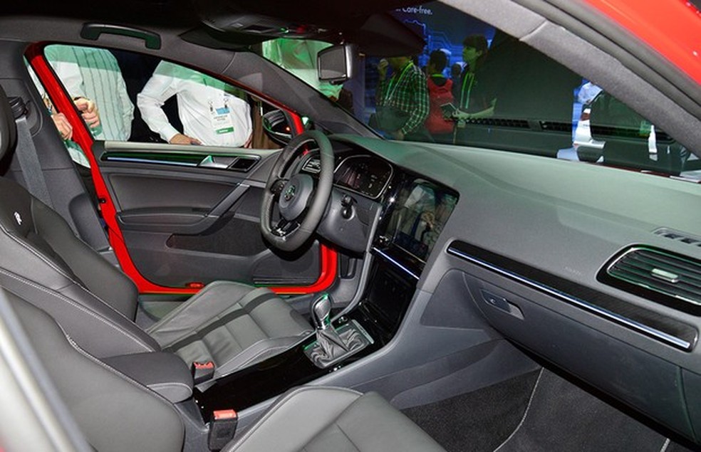 Volkswagen Golf R Touch na CES 2015 (Foto: Newspress) — Foto: Auto Esporte