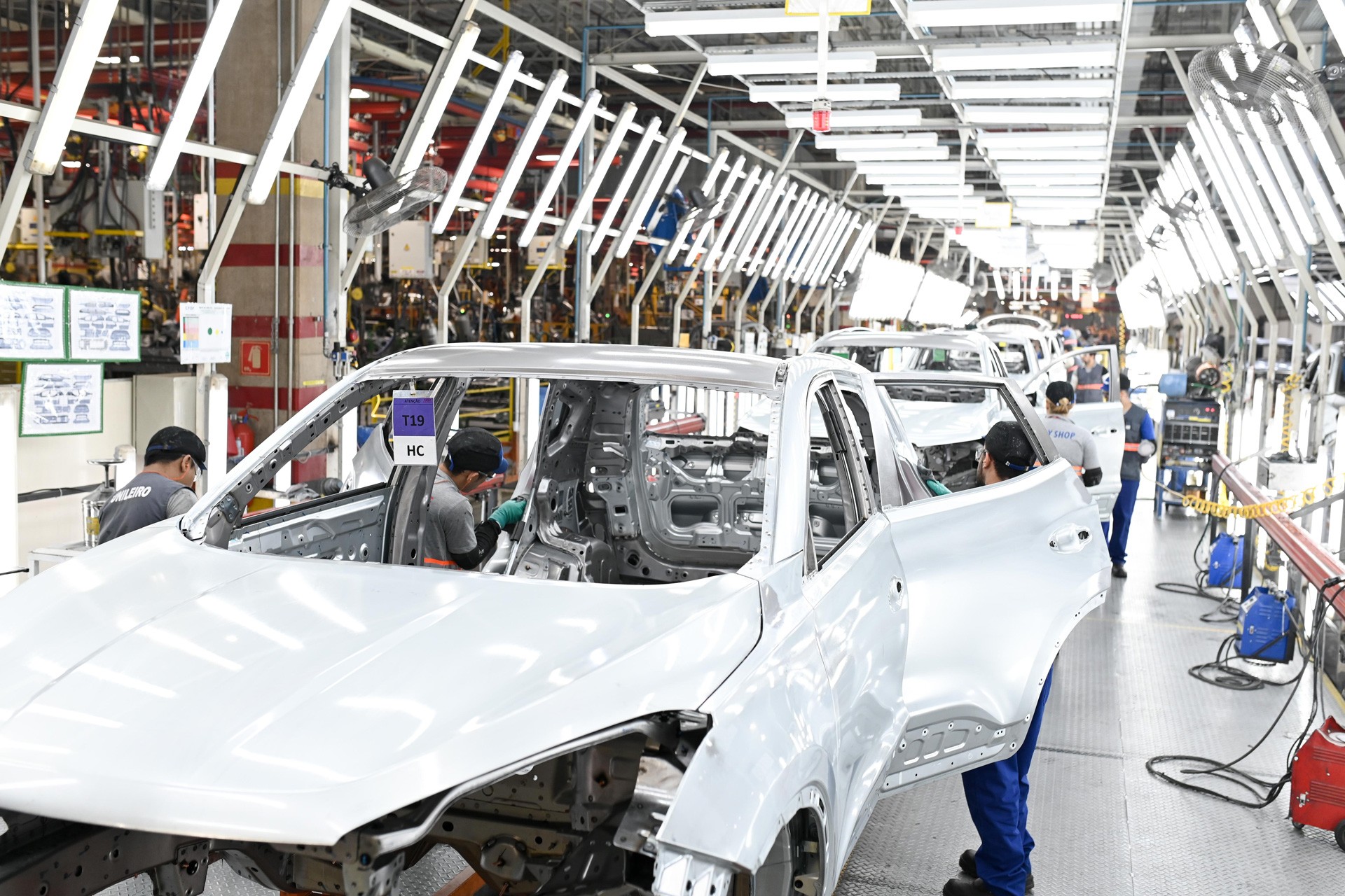 Caoa vai realizar sonho de criar carro brasileiro usando base da Changan