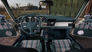 Interior do Porsche 911 (1972) by Kaege