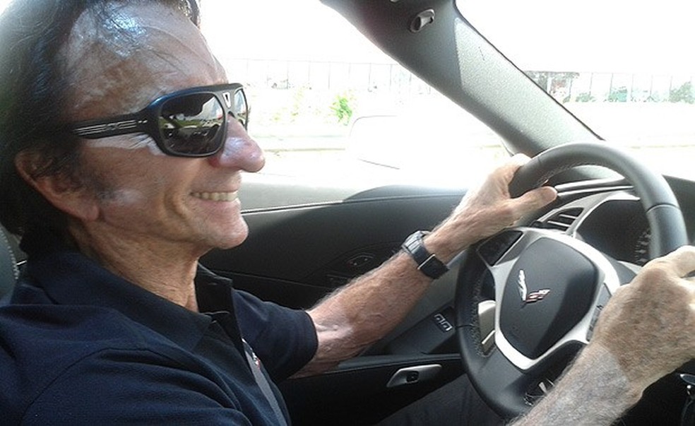 Aceleramos o Chevrolet Corvette Stingray com Emerson Fittipaldi nos Estados Unidos (Foto: Divulgação) — Foto: Auto Esporte