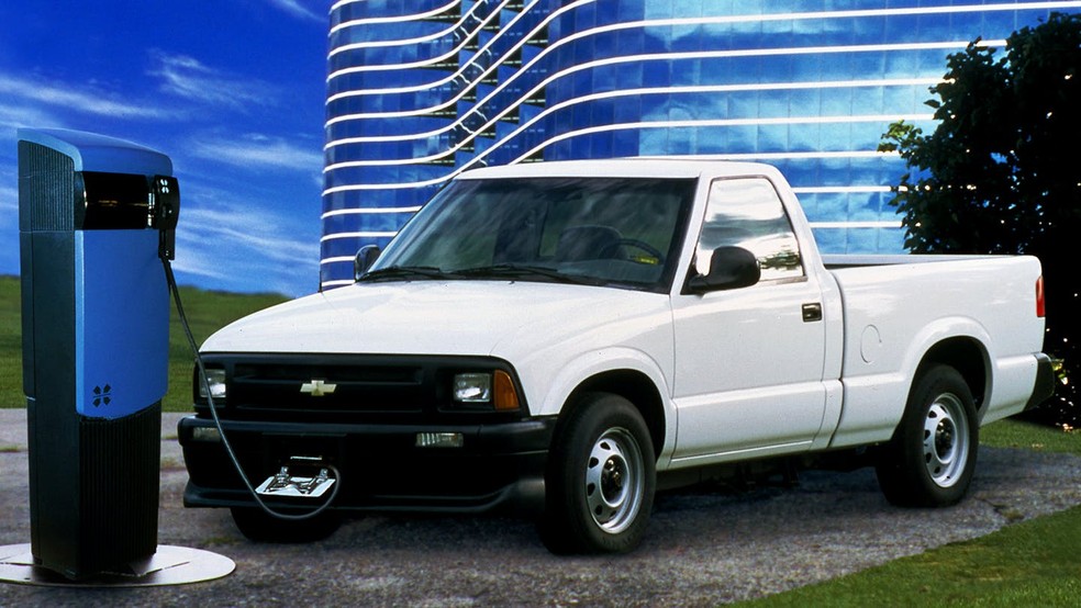 Até uma versão elétrica da Chevrolet S10 existiu: chegou em 1997  — Foto: Acervo MIAU