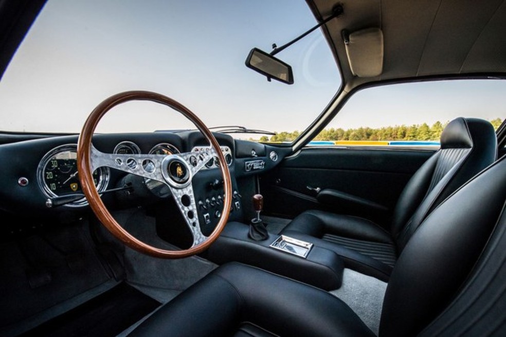 Interior do Lamborghini teve revestimentos restaurados, além da troca de peças (Foto: Divulgação) — Foto: Auto Esporte