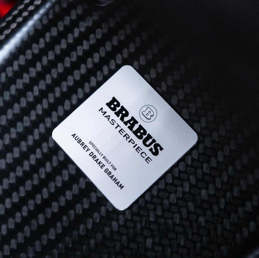 O buggy Brabus Crawler 900 tem placa personalizada com o nome completo de Drake: Aubrey Drake Graham — Foto: Instagram/@tonybet