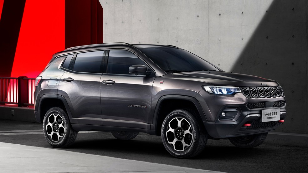 O novo Jeep Compass terá faróis de leds e câmeras 360º, mas o melhor estará no interior — Foto: Divulgação