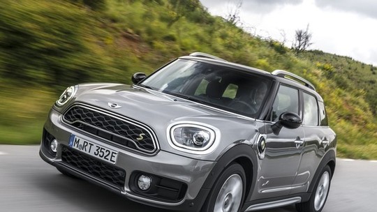 Aceleramos o Mini Countryman híbrido, que une o melhor dos dois mundos