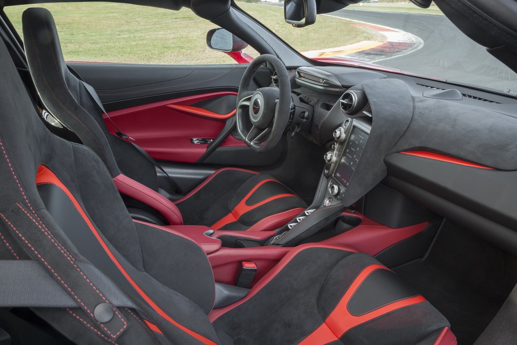 McLaren 720 S — Foto: Divulgação