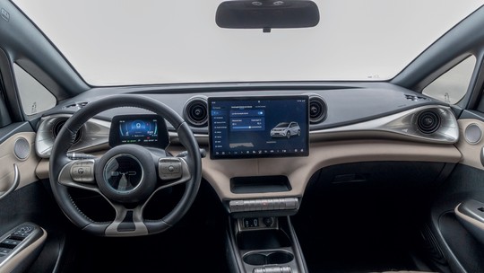 China volta atrás e vai proibir carros sem botões no painel a partir de 2027