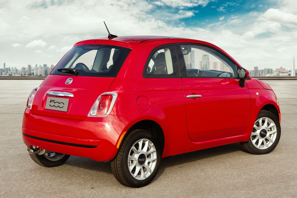 Fiat 500 Cult 2012 chegou por aqui importado do México com motor Fire — Foto: Fiat/Divulgação