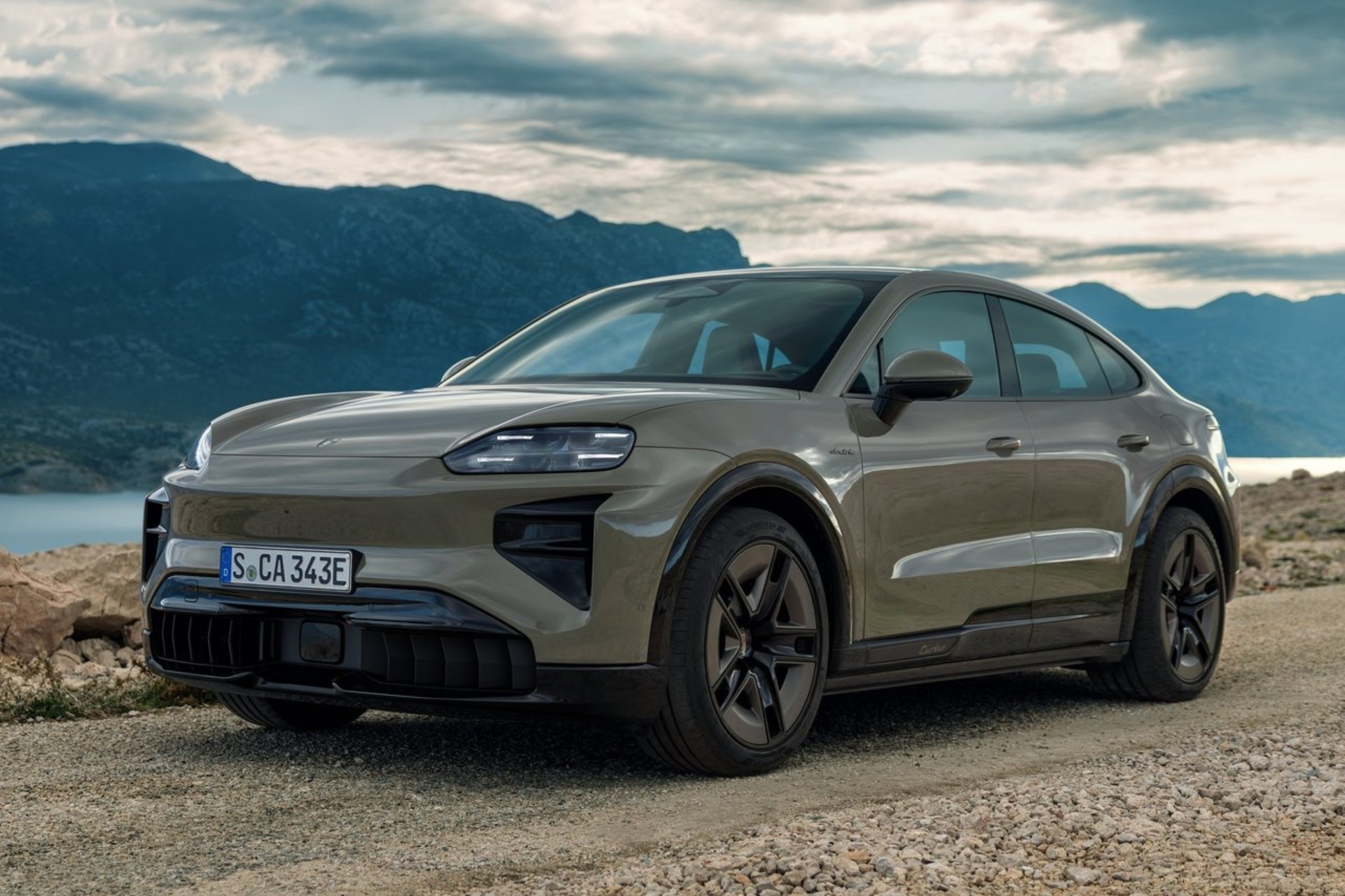 Novo Porsche Cayenne Coupe chega elétrico e com versão de mais de 1.000 cv
