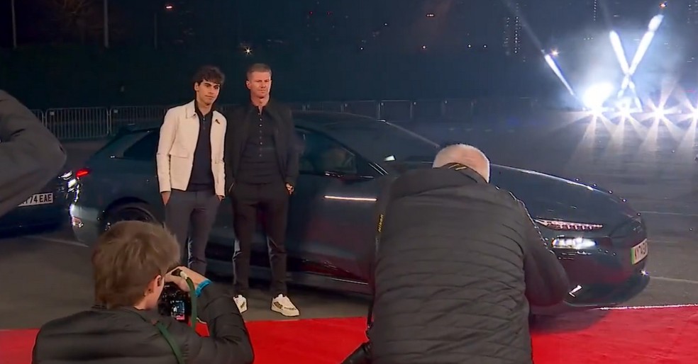 Gabriel Bortoleto chegou ao evento de Audi A6 e-tron — Foto: Reprodução/Twitter @F1