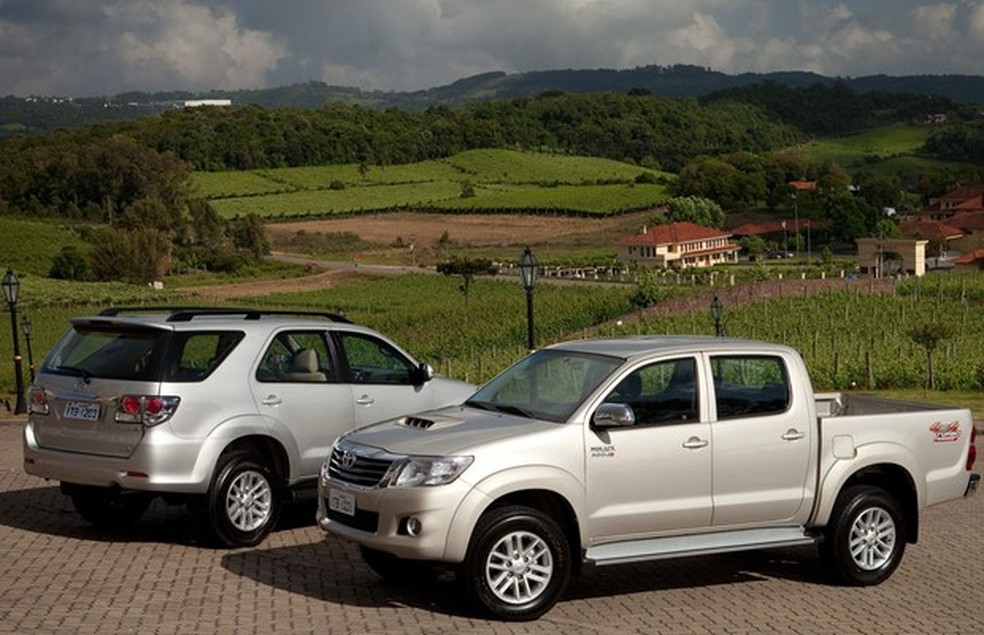 Toyota Hilux, SW4 e RAV-4 somaram 94.992 unidades no grande recall da montadora por falha que compromete o acionamento do airbag — Foto: Auto Esporte