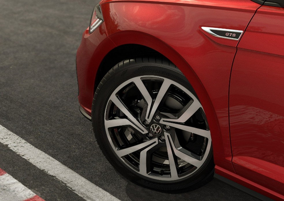 Rodas de 18 polegadas do Volkswagen Polo GTS — Foto: Divulgação