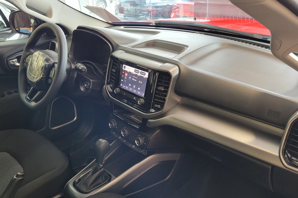 Fiat Toro Endurance tem cluster de sete polegadas e central multimídia com tela do mesmo tamanho — Foto: Lucas Cardoso/Autoesporte