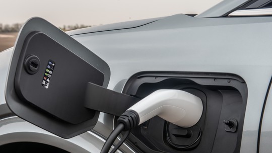 Por que 2025 será o ano dos carros híbridos flex no Brasil