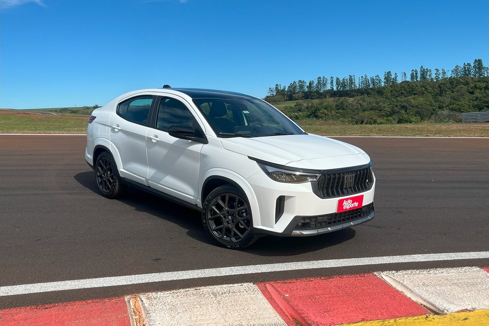 Modelo tem bom acerto da suspensão  — Foto: Marcus Celestino/Auto News Brasil