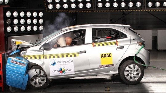 Chevrolet Onix e Prisma terão  estruturas reforçadas para ficarem mais seguros