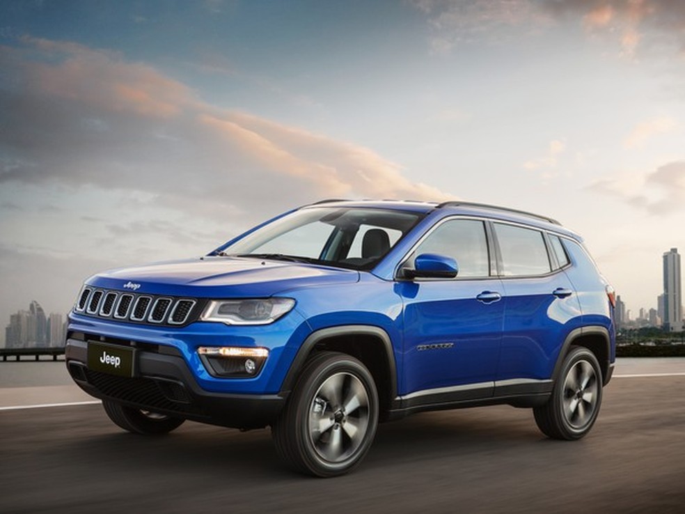 Jeep Compass trava briga com o 'irmão' Renegade entre os SUVs mais vendidos — Foto: Divulgação