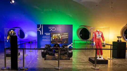 Fórmula 1 faz exposição de itens históricos para celebrar 50 anos do GP do Brasil
