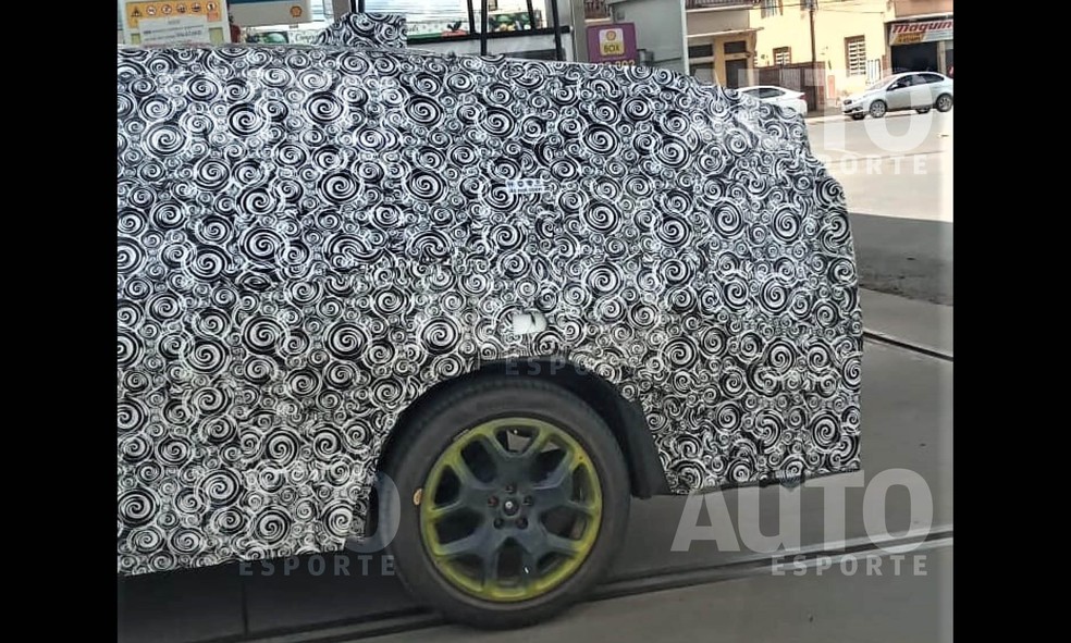 Novo SUV da Fiat será mais refinado que o Pulse. Rodas com cinco parafusos é um dos indicativos — Foto: Antonio Carlos/Autoesporte